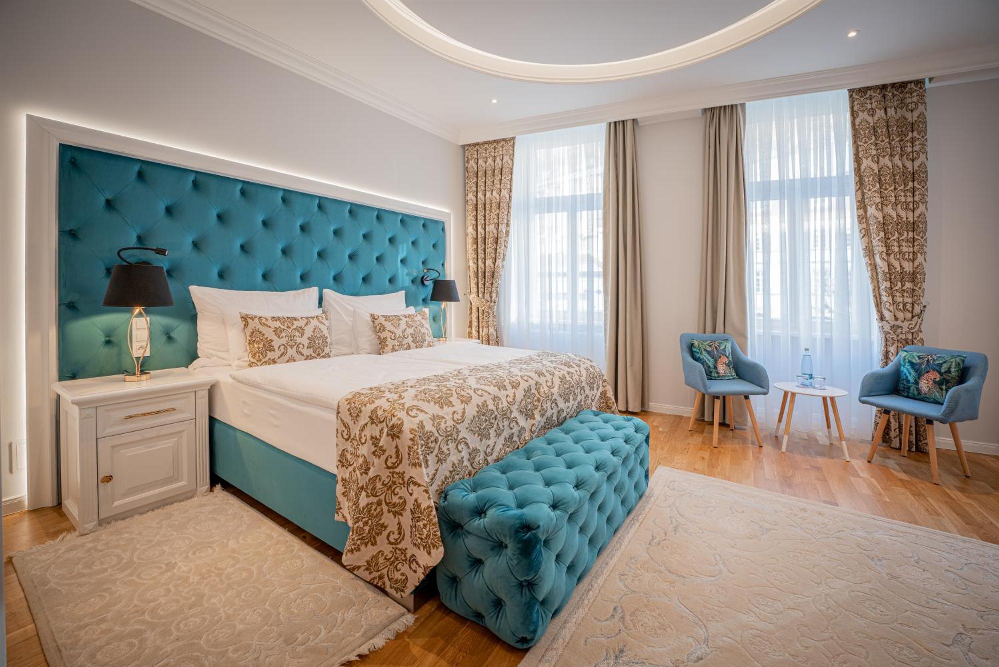 Golden Key Boutique Hotel 卡罗维发利 外观 照片