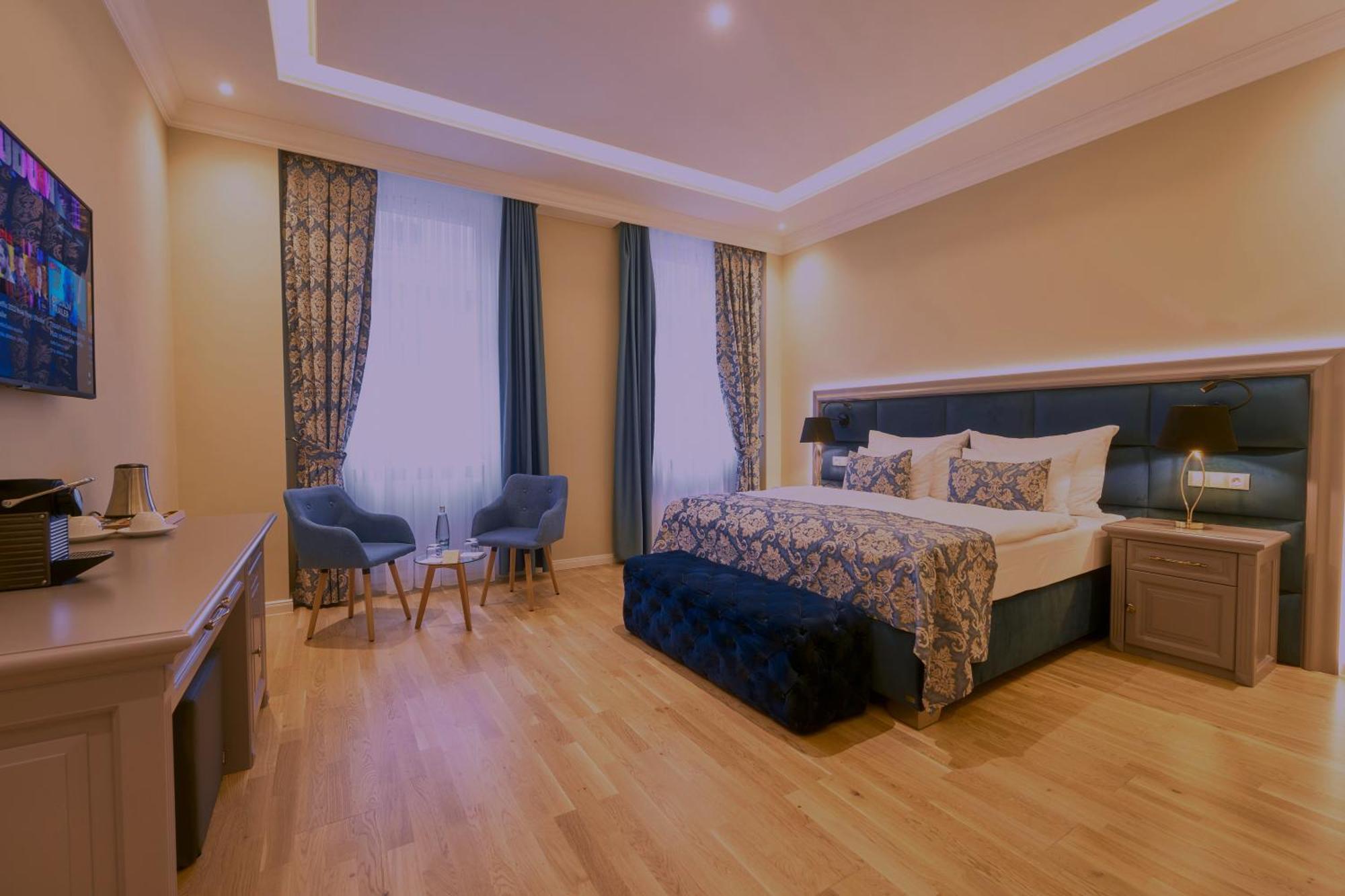Golden Key Boutique Hotel 卡罗维发利 外观 照片