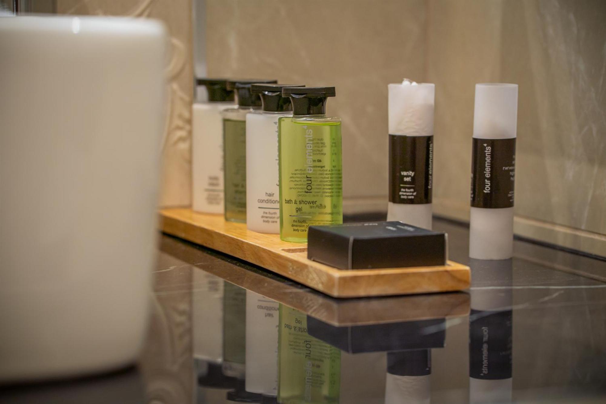 Golden Key Boutique Hotel 卡罗维发利 外观 照片