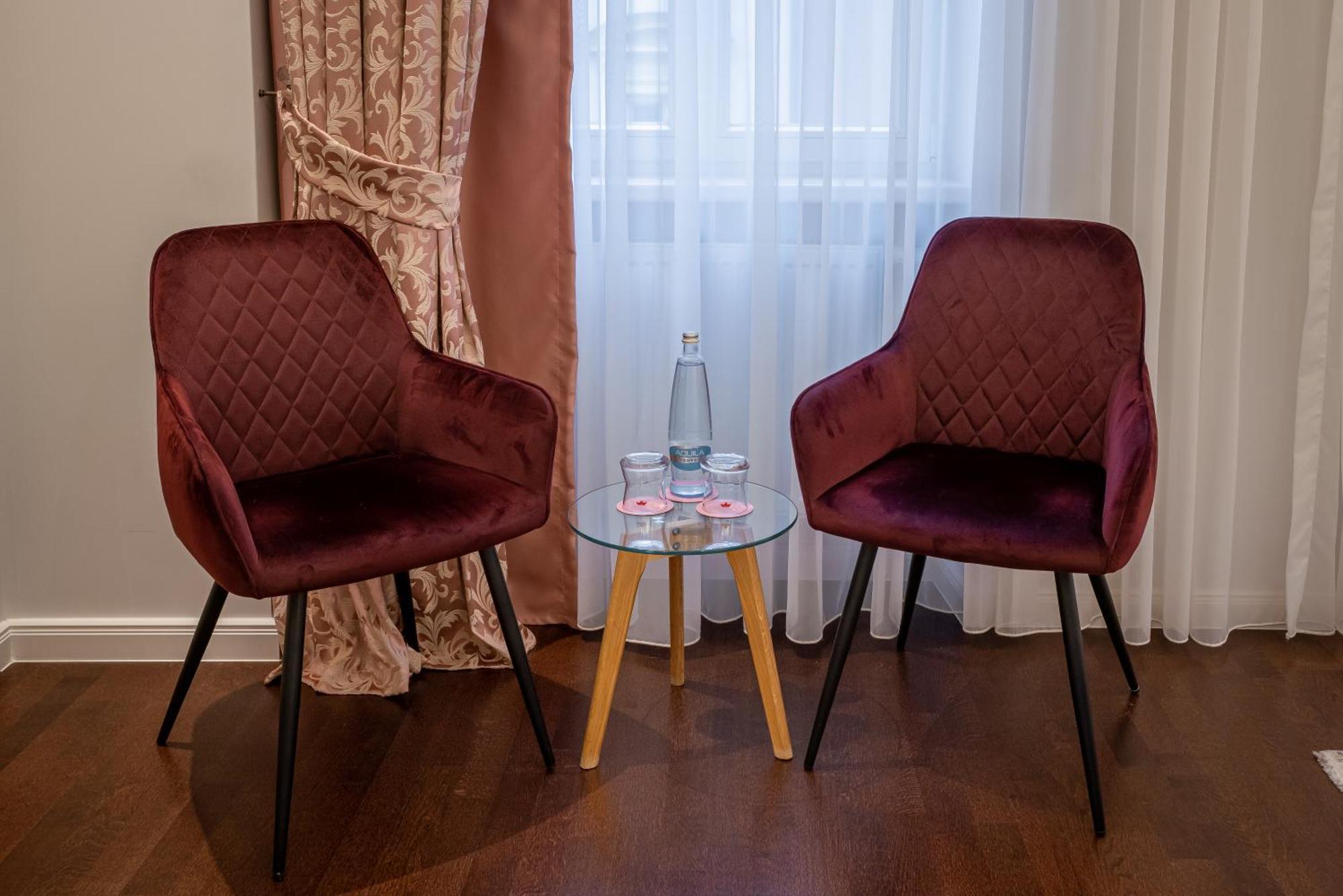 Golden Key Boutique Hotel 卡罗维发利 外观 照片