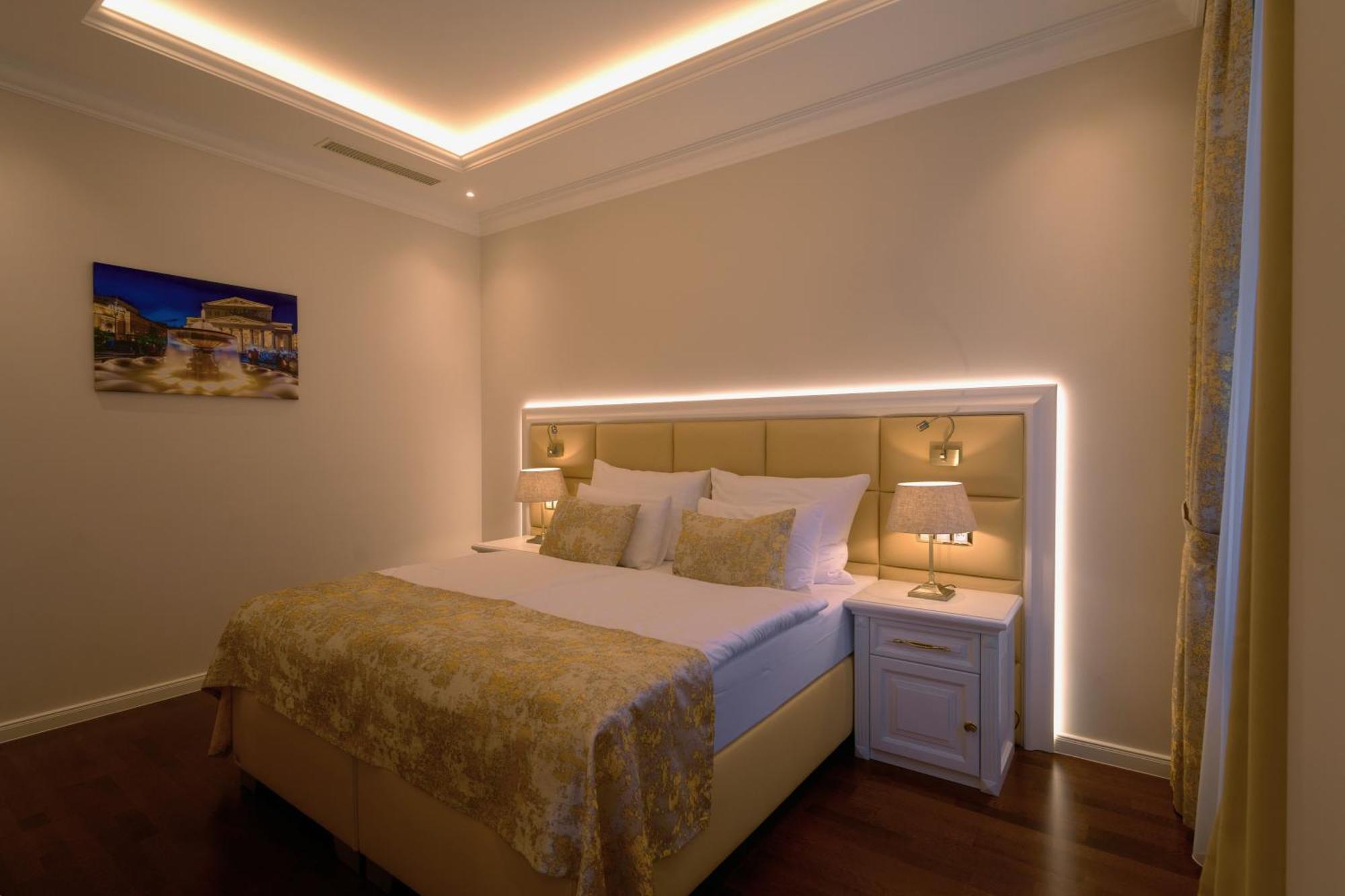 Golden Key Boutique Hotel 卡罗维发利 外观 照片